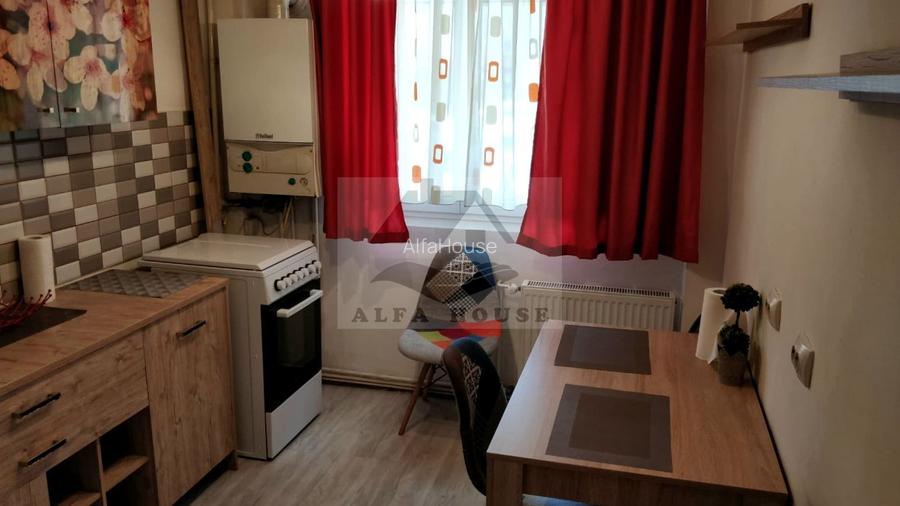Apartament cu patru camere, zona Florilor-Craiter 80 mp - 4