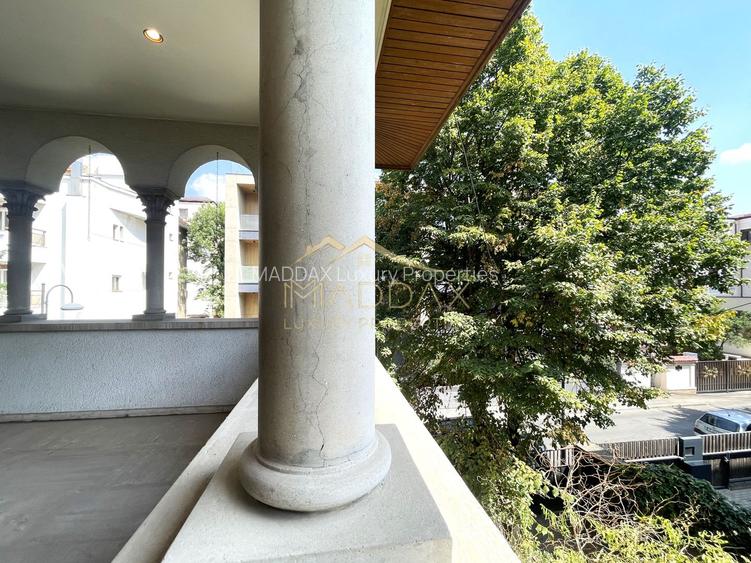 4 rooms ***203 SQM useful*** / 38 SQM terrace + garage / Primaverii - 13