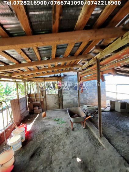 Casa situata in Samarinesti, sat Valea Bisericii - 18