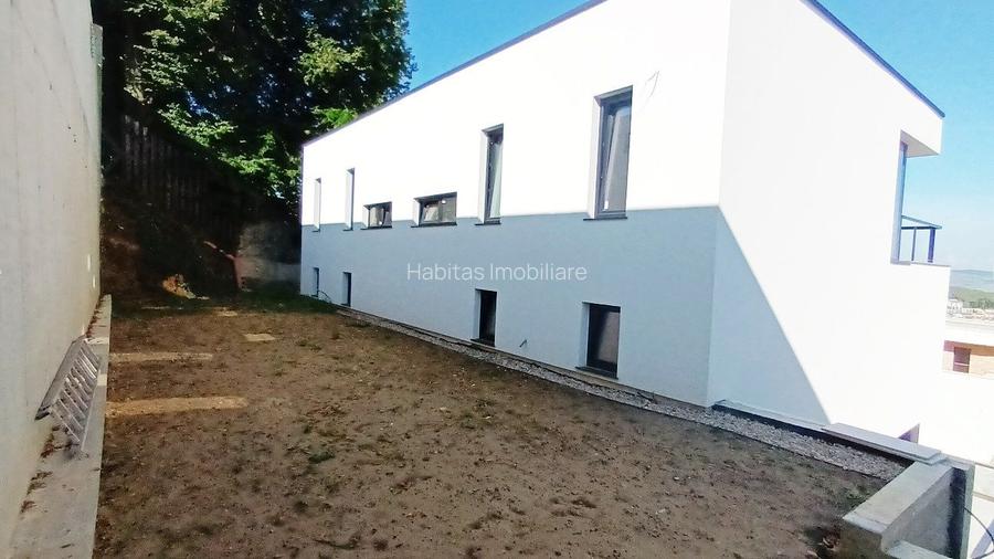 Casa noua ultra moderna, in  Europa, strada linistita, cu panorama ! - 15