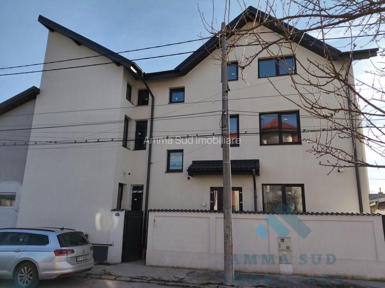 Imobil cu lift  S + P + 1 + M - 360 mp utili - Metrou Aparătorii Pariei 500 m - 2