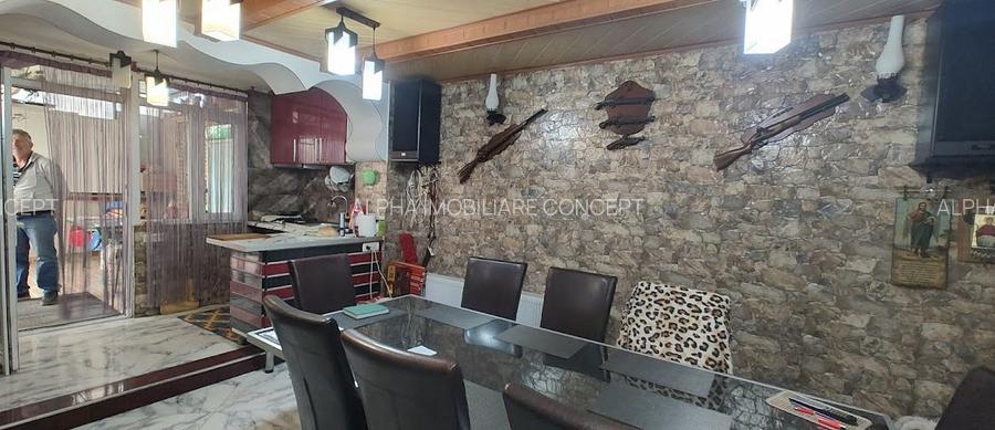 PENSIUNE+ SPATIU COMERCIAL - TROCADERO - 25