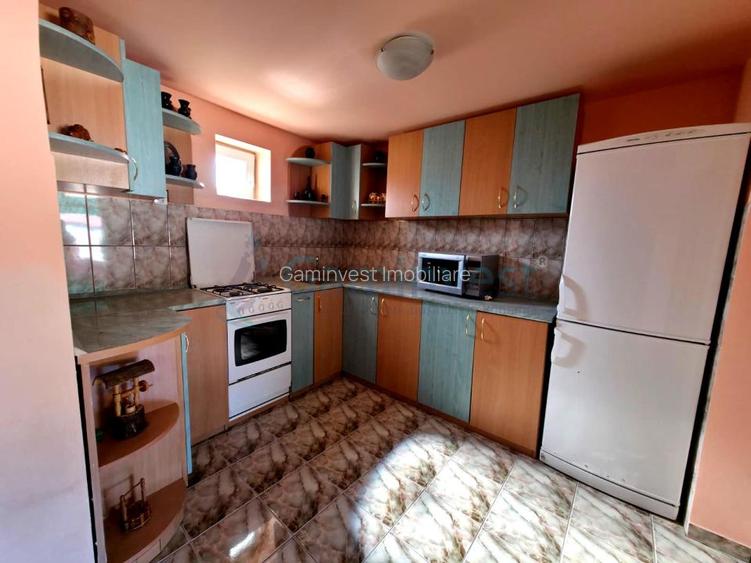 Gospodarie cu atelier si livada de vanzare in Felcheriu, Bihor - 11