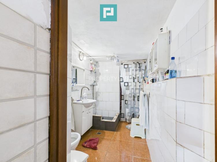 Casă frumoasă la Iratoș la preț bun - 21