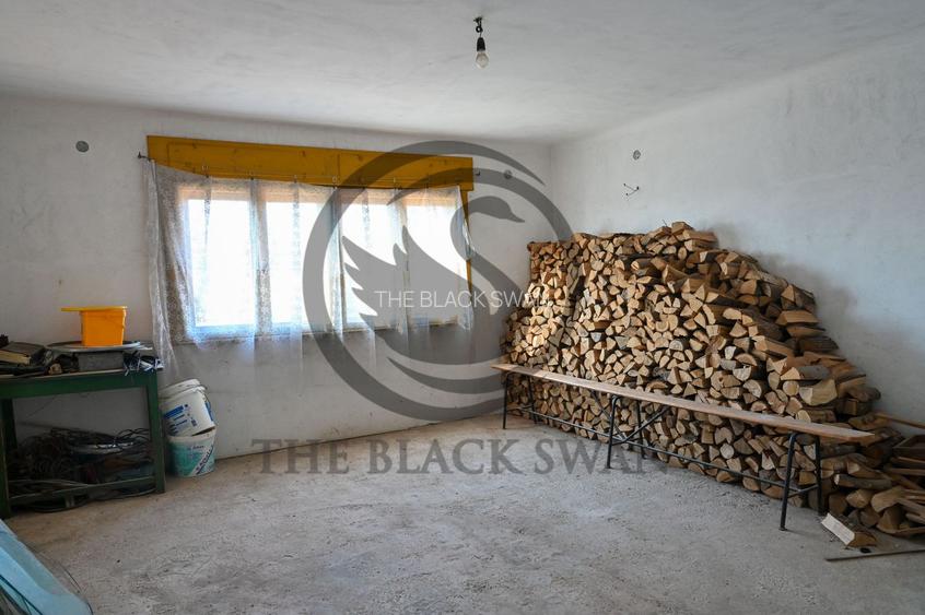 Casa cu 6 camere de vanzare | Zona Ultracentrala, Baicoi | Comision 0% - 15