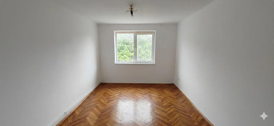 Apartament 3 camere zona Tomis1,la 50 metri de școală 30 - 2