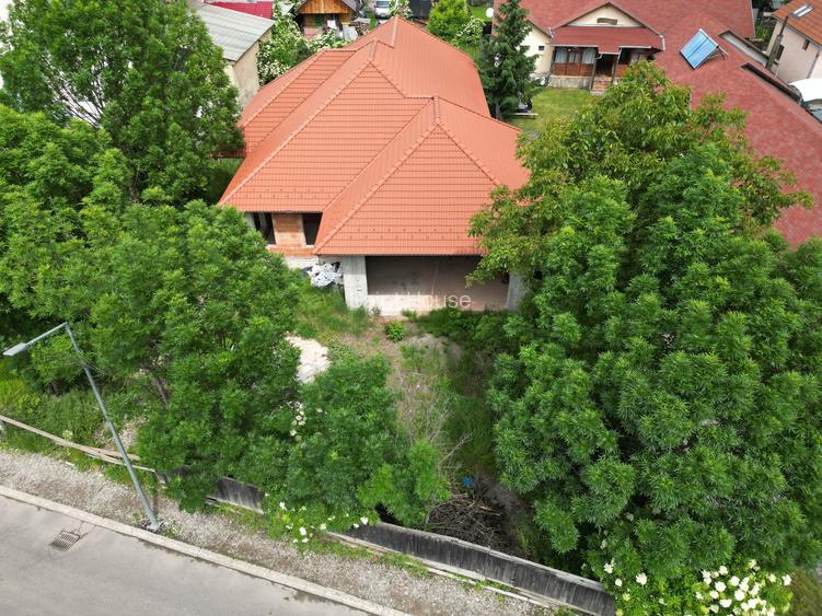 Casă de vânzare 260 mp utili + 1052 mp teren in centrul orasului Covasna - 28