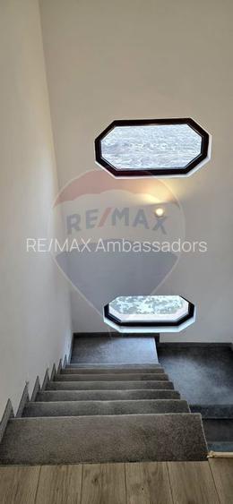 Casă / Vilă cu 5 camere de vânzare - 17