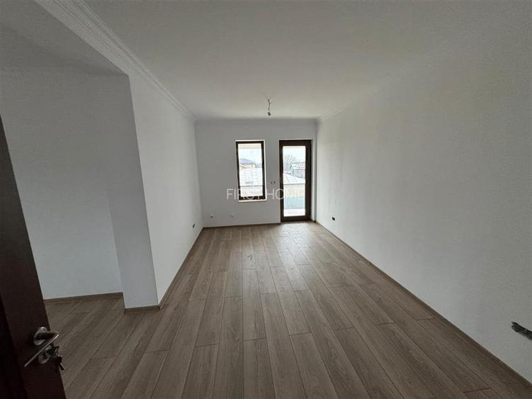 Vila deosebita Parter + Mansarda de vanzare in Odobesti - 31