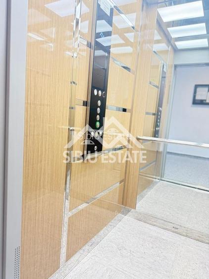 Apartament cu 3 camere, 2 bai, boxa 20 mp. loc de parcare -Finisat la cheie - 10