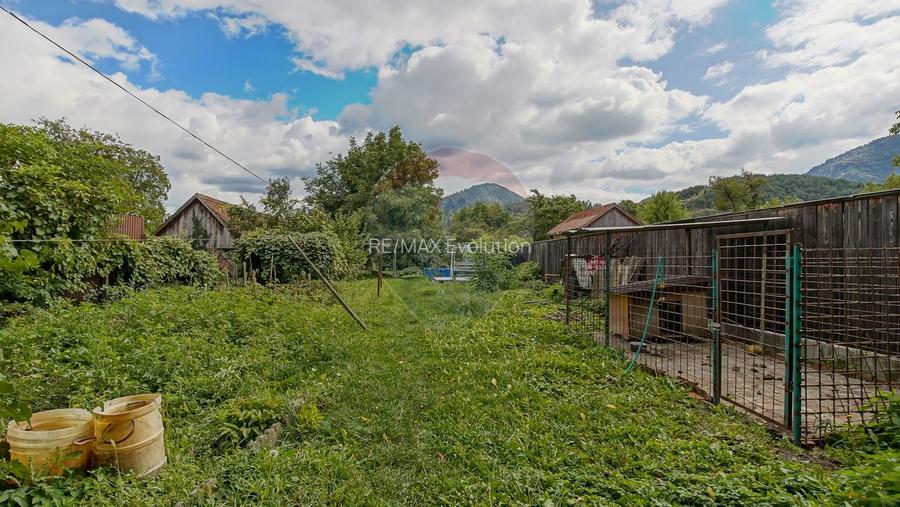 Casa spatioasa cu teren generos, in zona centrala a Sacelelor - 8