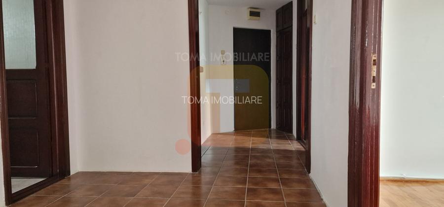 3 camere ultracentral – Piatra Neamț, etaj 4, balcon 7.9 mp - 2