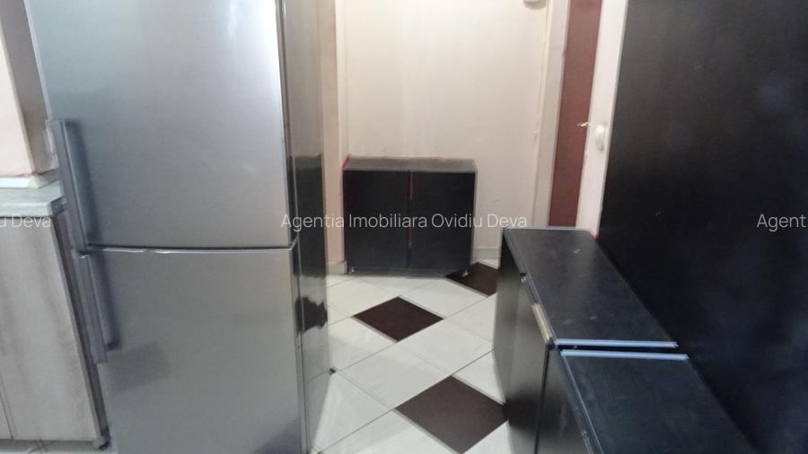 Inchiriez apartament 3 camere in Deva, zona Scarisoara, etaj 2, mobilat - 7