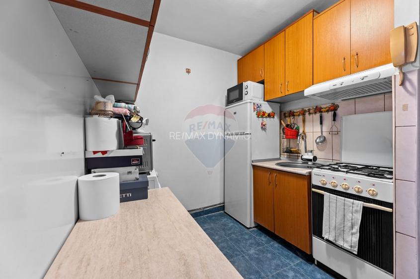 Garsoniera de vânzare zona UTA, etaj 2 - 5