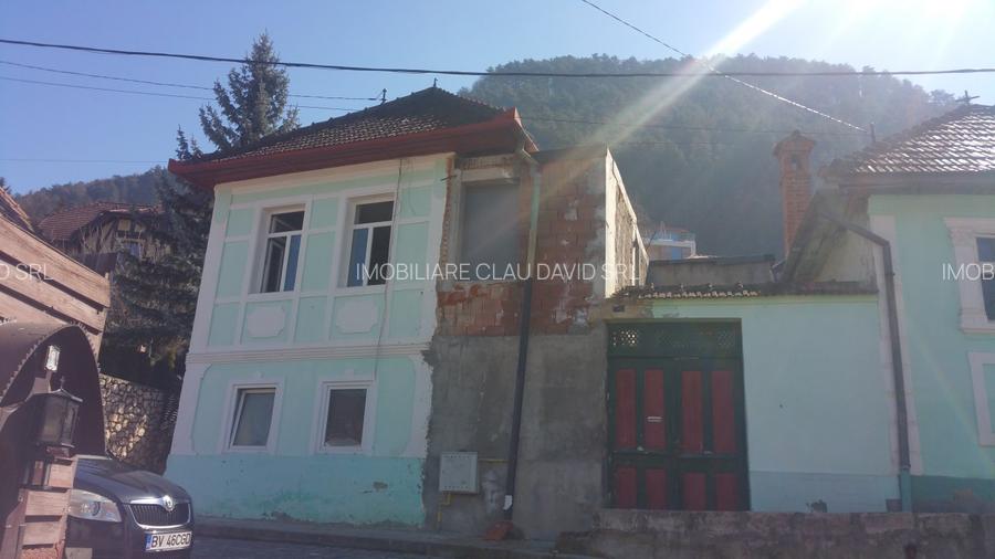 CASA SINGUR CURTE DE RENOVAT  cu teren 297 mp -ZONA PIATA UNIRII- comision 0% - 2