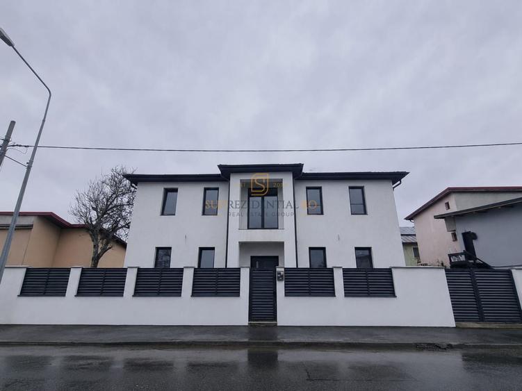 Casă spațioasă de vânzare – Sector 4, Metrou Aparatorii Patriei