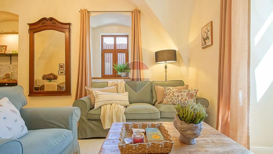 2 CAMERE NOU RENOVAT | TERASA SI GRADINA, PIVNITA | CENTRUL ISTORIC