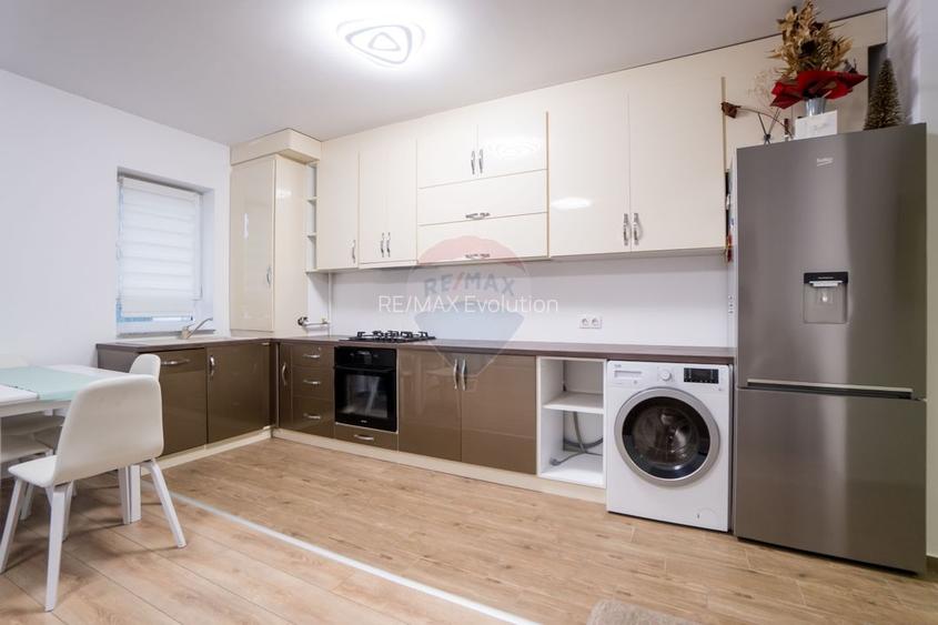 Apartament 3 camere cu 2 locuri de parcare si boxa Coresi - 3