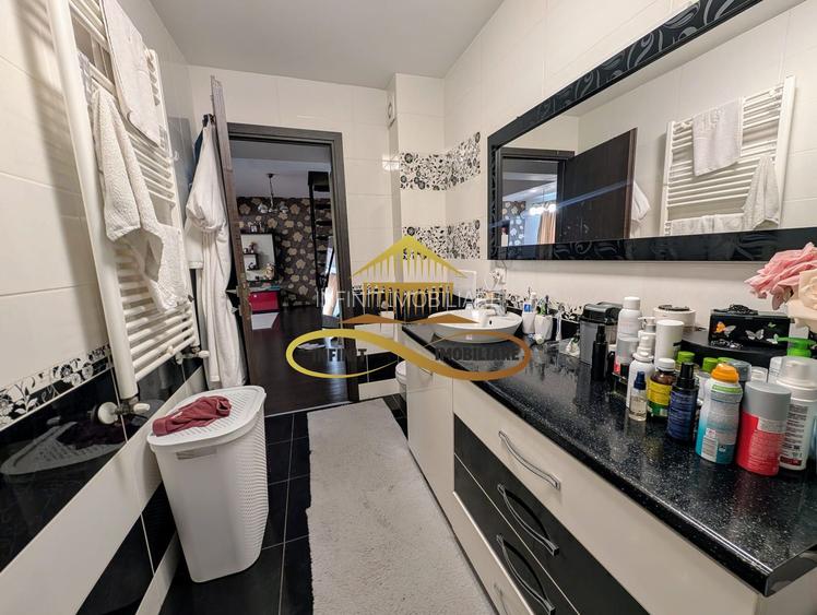 Apartament de vanzare, 4 camere, Bacau-Serbanesti - 6