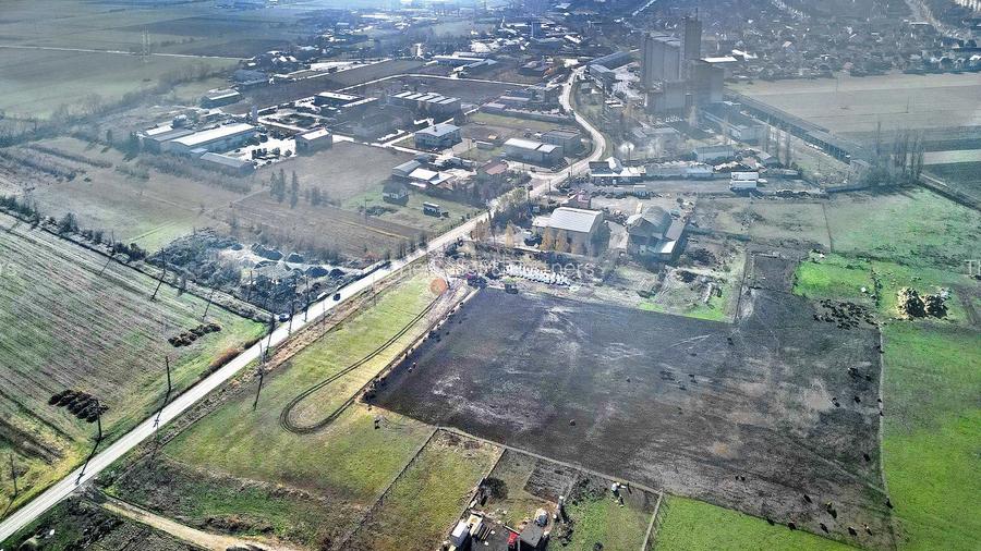 Teren Industrial cu P.U.Z. - 4