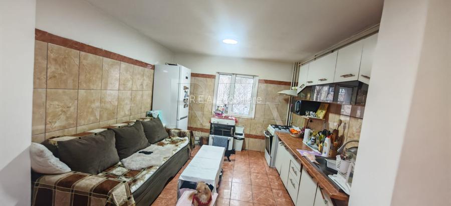 2 camere la 8 minute de mers pe jos de metroul Dristor 1  - 5