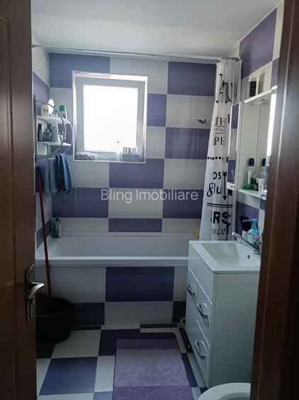 Apartament cu  2camere,etaj intermediar,zona Eroilor - 11