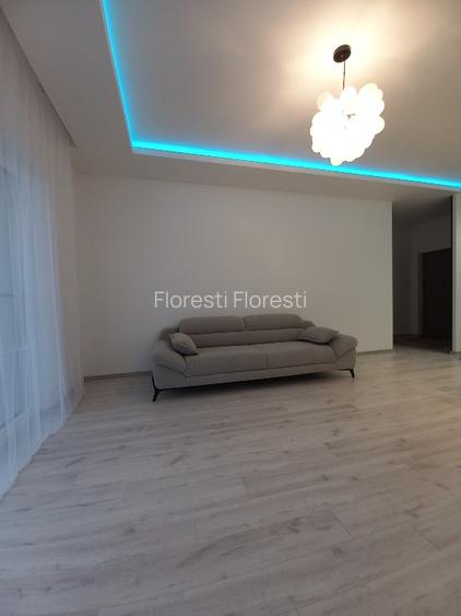 Vand apartament!Eroilor Floresti  - 2