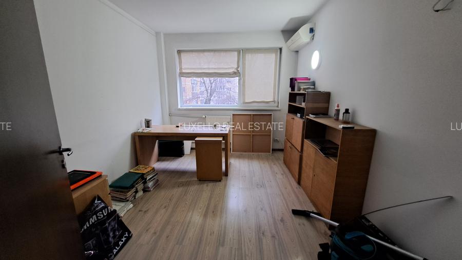 Apartament 3 camere, renovat, poziție retrasă (nu la bulevard) – Metrou 500 m - 60