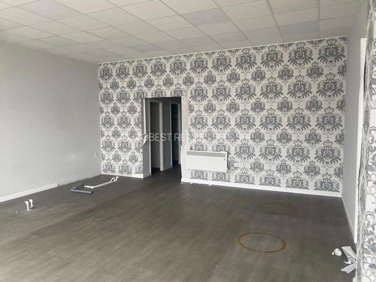 Tunari, spatiu comercial situat intr-o galerie comerciala, 70 mp, imobil  2019, - 3