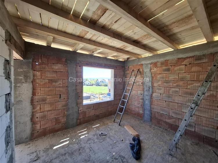 Vila 4 camere Valea Adanca intersectia 5 drumuri - 23