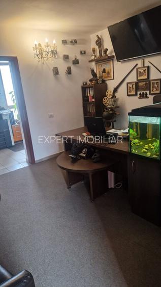 Bulevardul  1 Decembrie 1918 /Titan  50 mp - 4