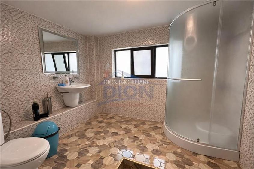 Intre eleganta urbana si liniste deplina, vila moderna cu garaj si acces privat - 8