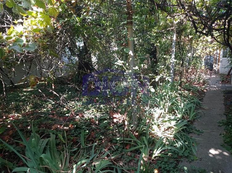 CASA DE VANZARE zona Eroii Revolitiei - 11