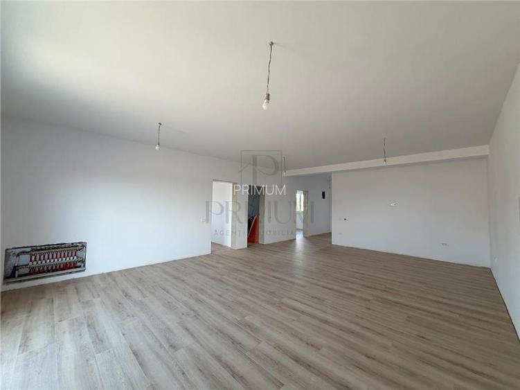 DUPLEX SPATIOS - 42 MP LIVING - APROAPE DE ORAS - 3