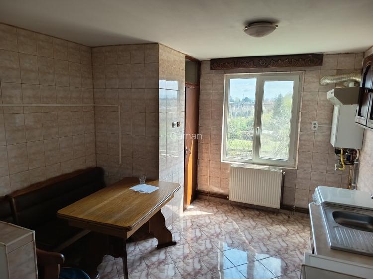 Apartament cu 2 camere decomandat  - 10