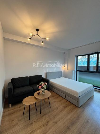Garsoniera, Exigent Plaza - 2
