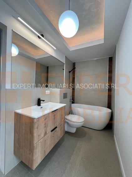 Casa P+1, situata in zona PALAZU MARE - 8