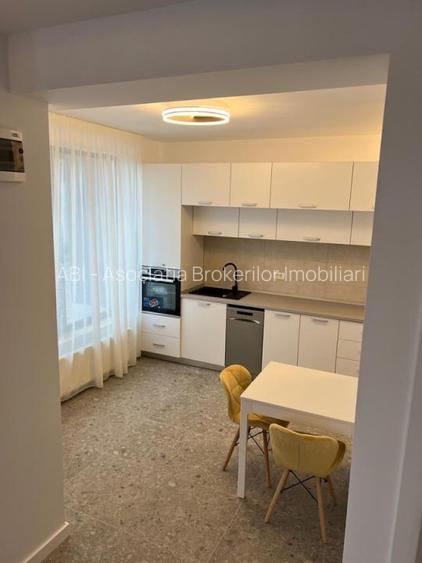 Navodari, 200mp, 4 camere, teren 250mp - 6