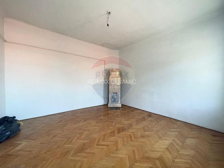 Casă cu 3 camere de vânzare în zona centrala comison 0% - 2