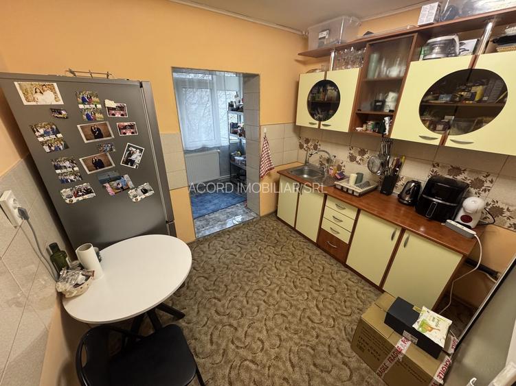 Apartament 3 camere Poarta 6 - 7