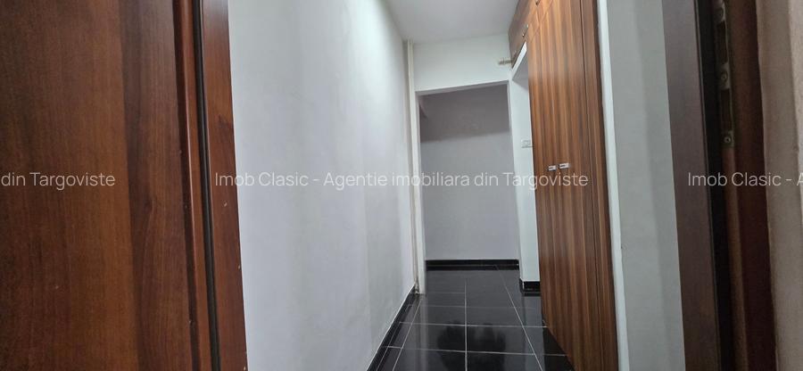 Închiriere apartament 3camere, etaj 1 , micro 5 Târgoviște - 12