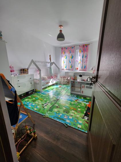 Apartament mobilat utilat, 3 camere, 2 bai, 2 parcari, zona Terra - 5