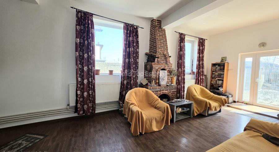 Vila de vanzare in Constanta, 6 camere, zona Km5 - 3
