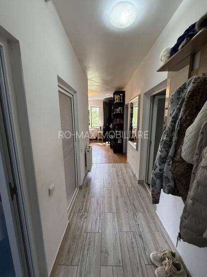 Ap 3 camere - transformat din alipirea a 2 garsoniere - 62 mp - parter - 16