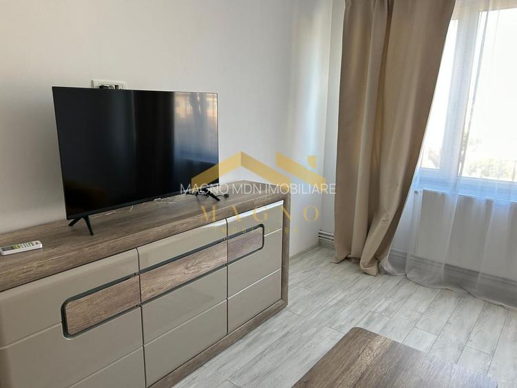 Apartament 2 camere decomandat, BOUL ROSU ( ROMANILOR) - 13