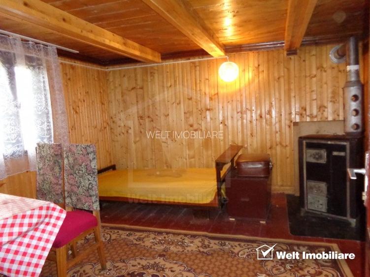 1.6 ha de padure cu poienita, parau la limita curtii, cabana pentru trei familii - 9