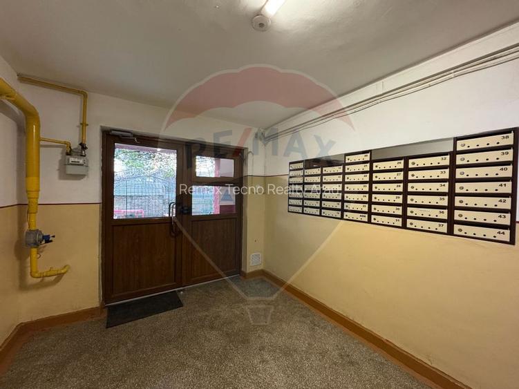Apartament decomandat 3 camere -centrala proprie  zona Lebada - 16