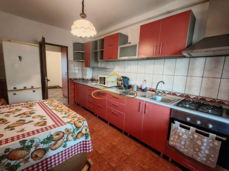 Apartament 3 camere, etaj 2, zona  Ștefan cel Mare - 2