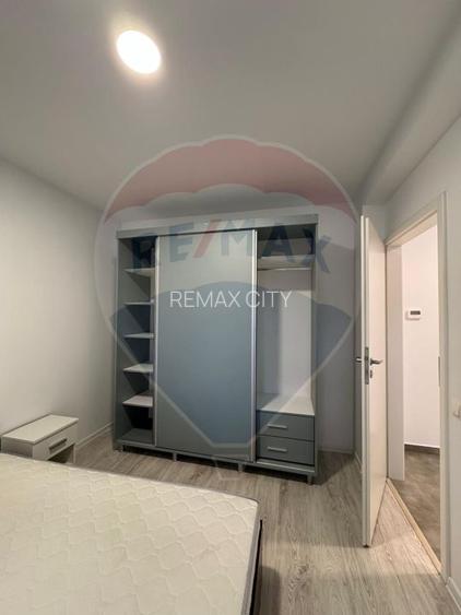Apartament cu 3 camere de închiriat în zona 1 Mai - 10