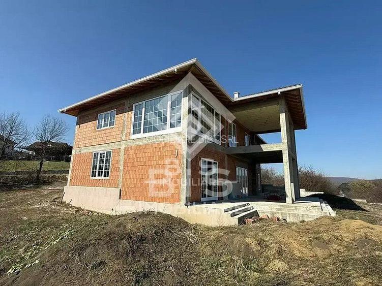 Casă pe Valea Sigmirului cu Priveliște Deosebită - 5